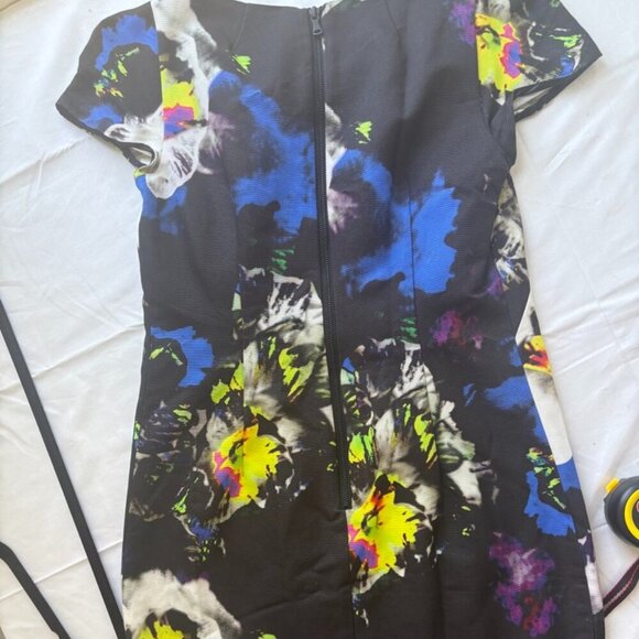 Milly New York Structed Cap Sleeve Floral Cocktail Dress HoCo Semi-Formal sz. 6 - Picture 11 of 15